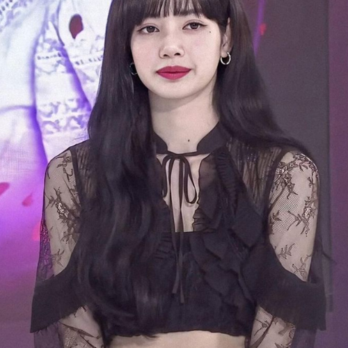 Crop Top Dentelle Lisa - Groupe Blackpink