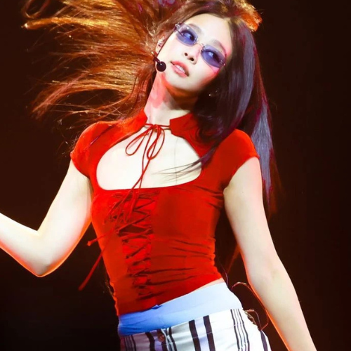 Haut Rouge Jennie - groupe BlackPink