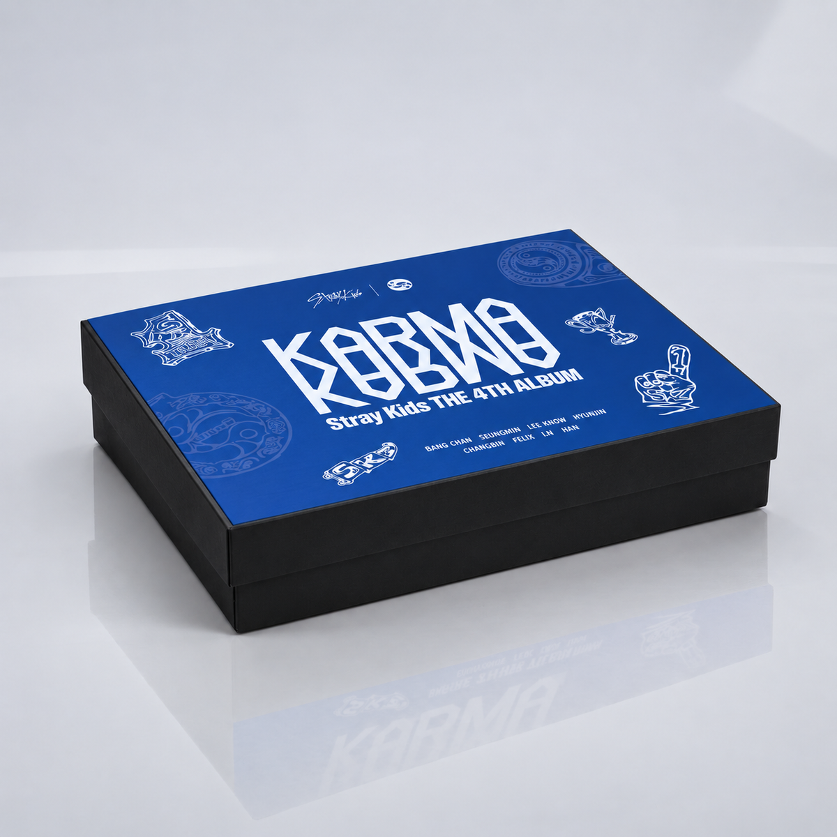 Box Stray Kids KARMA avec Goodies K-pop