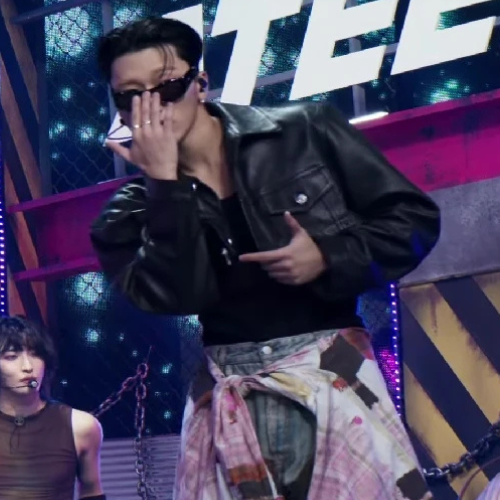 Veste Crop Simili Cuir San - Groupe ATEEZ