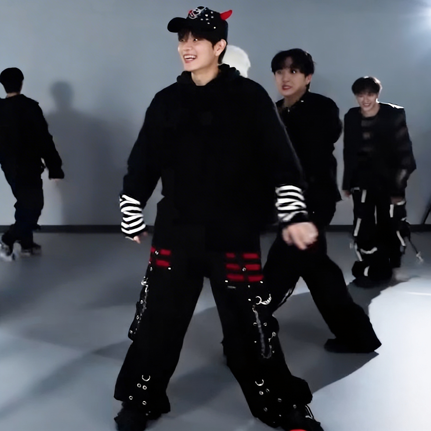 Pantalon Jean Gothique Seungmin - Groupe Stray Kids